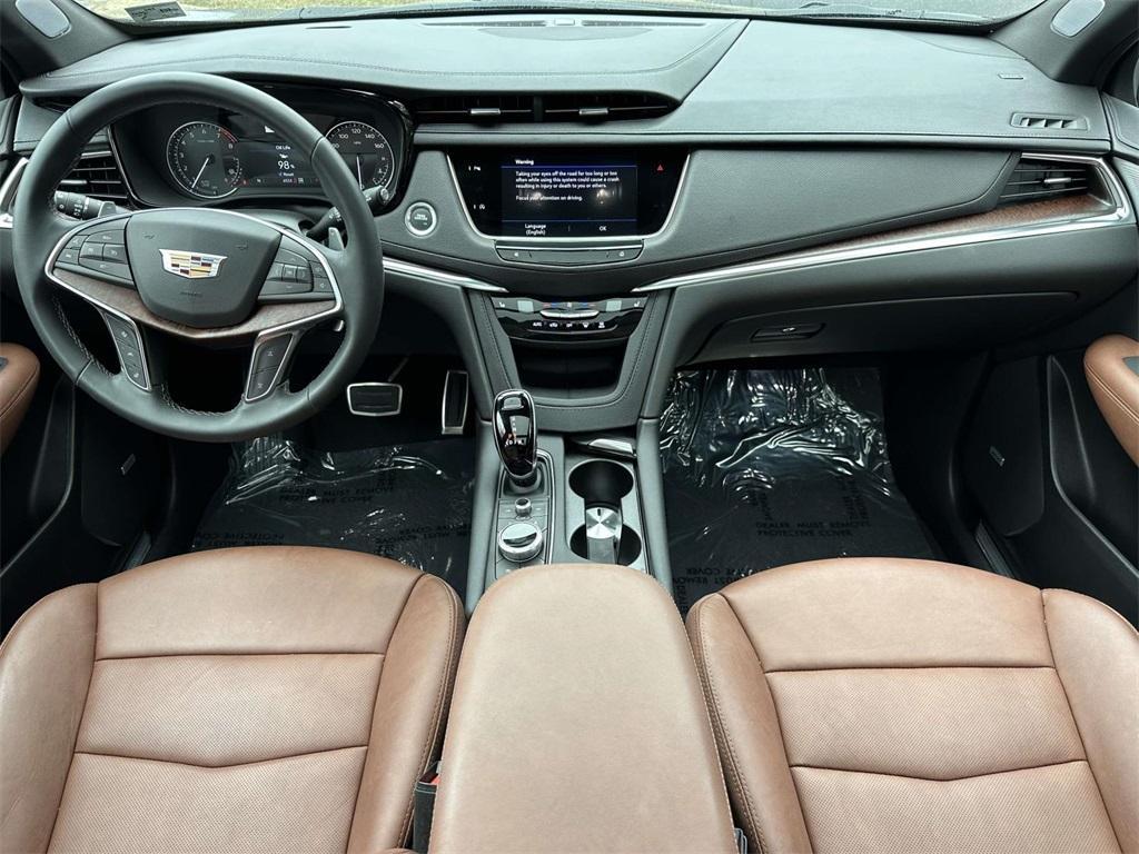used 2025 Cadillac XT5 car, priced at $52,500