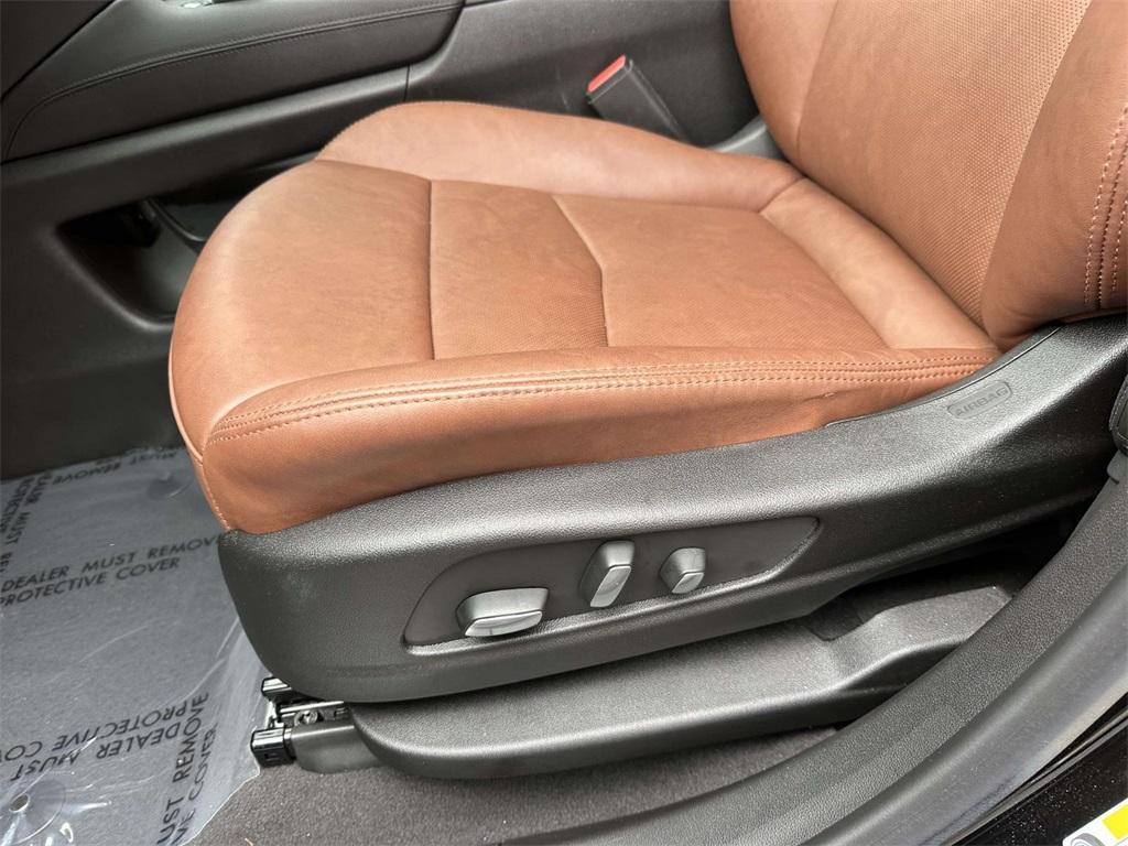 used 2025 Cadillac XT5 car, priced at $52,500