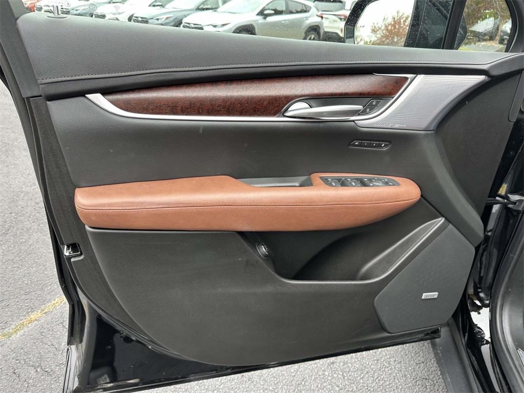 used 2025 Cadillac XT5 car, priced at $52,500