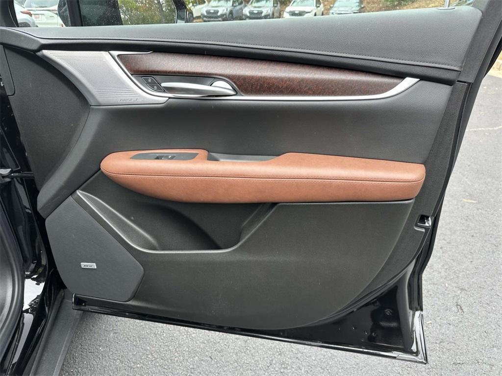 used 2025 Cadillac XT5 car, priced at $52,500