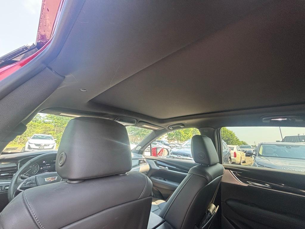 used 2023 Cadillac XT5 car, priced at $33,000