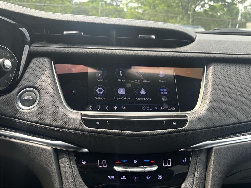 used 2022 Cadillac XT5 car, priced at $36,500