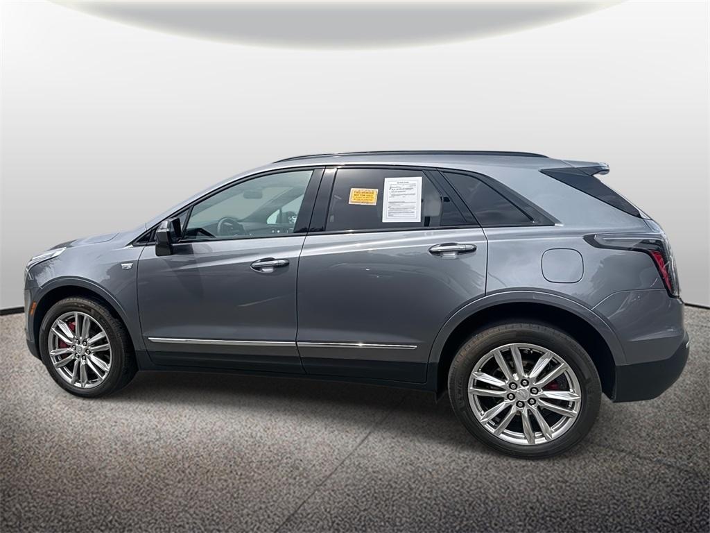 used 2022 Cadillac XT5 car, priced at $36,500