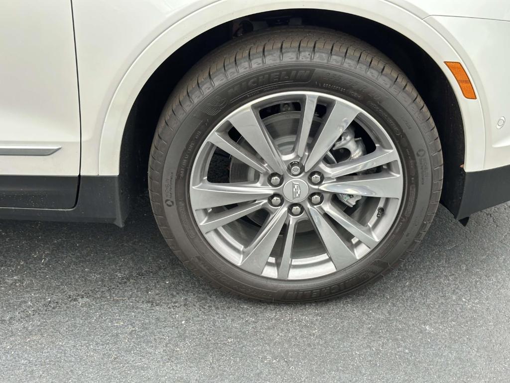 new 2025 Cadillac XT5 car