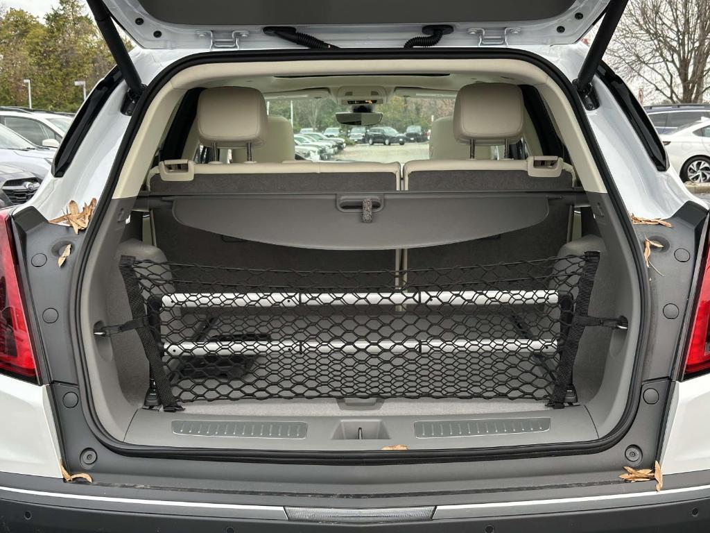 new 2025 Cadillac XT5 car