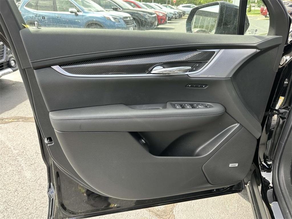 new 2025 Cadillac XT6 car, priced at $67,165