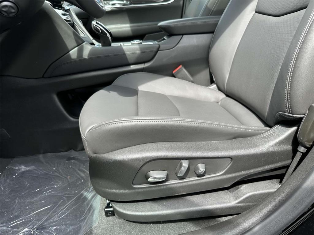 new 2025 Cadillac XT6 car, priced at $67,165