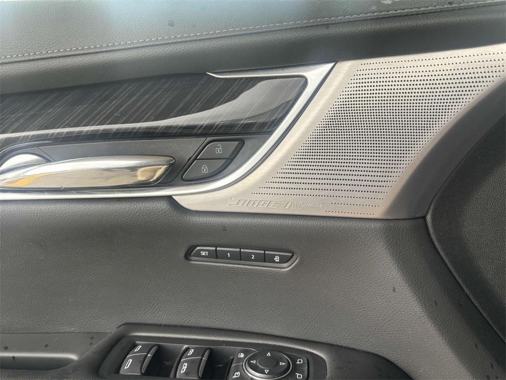 used 2023 Cadillac XT6 car, priced at $36,500