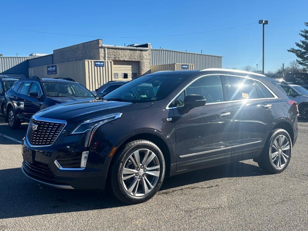 used 2024 Cadillac XT5 car, priced at $44,000