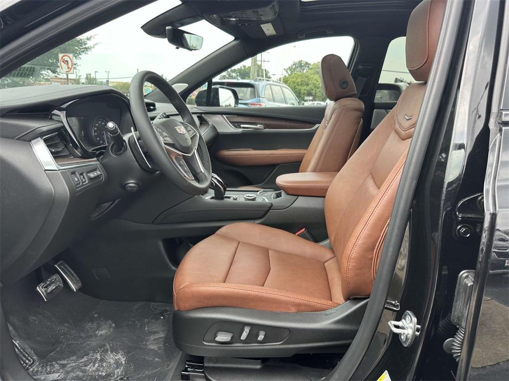 new 2025 Cadillac XT5 car, priced at $68,330