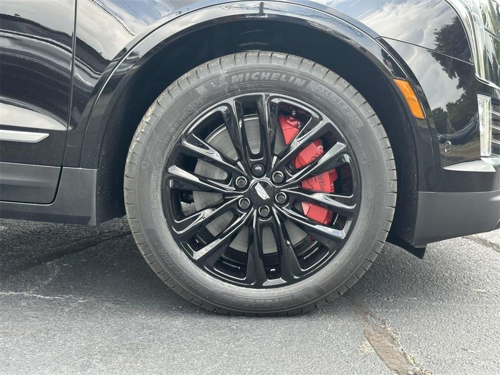new 2025 Cadillac XT5 car, priced at $68,330