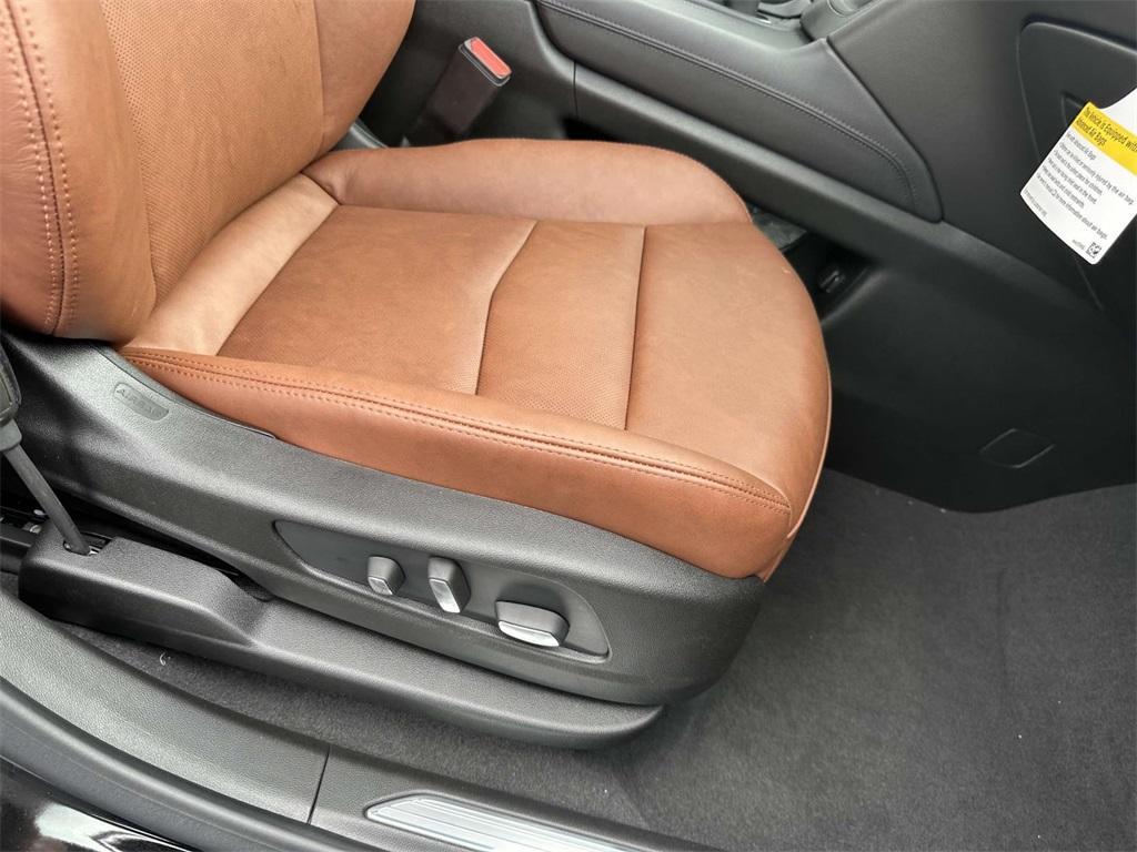 new 2025 Cadillac XT5 car, priced at $68,330