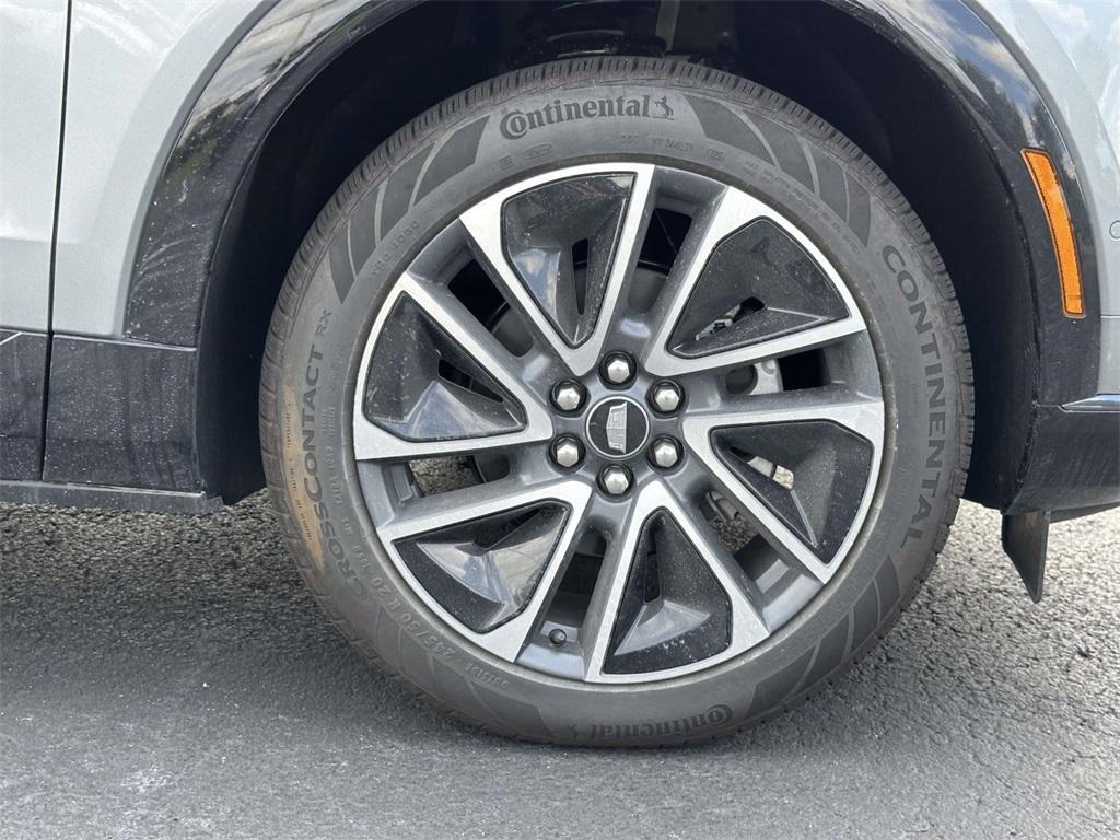 new 2025 Cadillac OPTIQ car, priced at $56,215