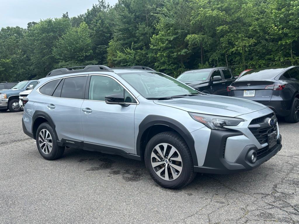 used 2025 Subaru Outback car, priced at $32,000