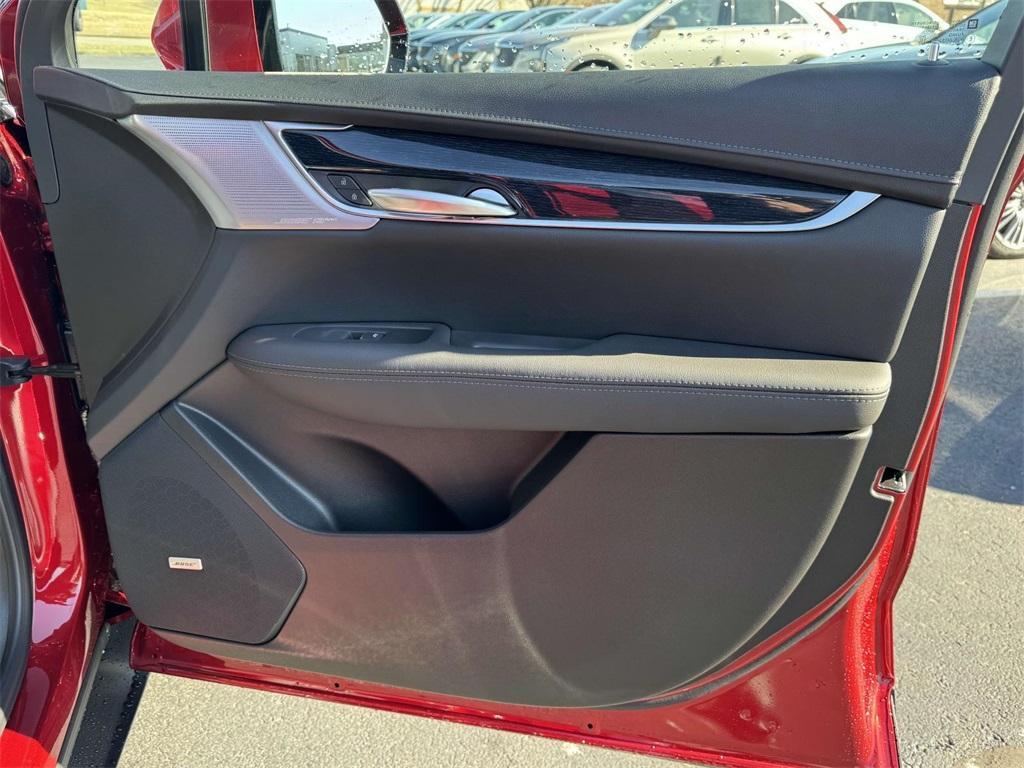 used 2025 Cadillac XT5 car, priced at $47,500