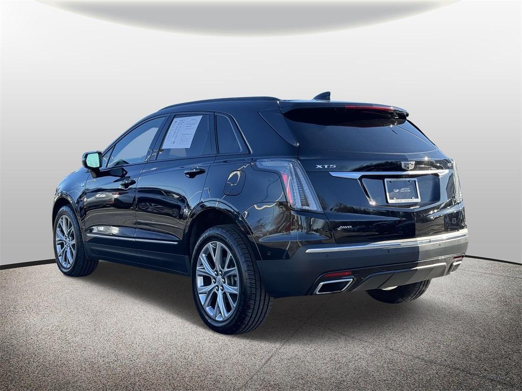 used 2020 Cadillac XT5 car, priced at $30,000