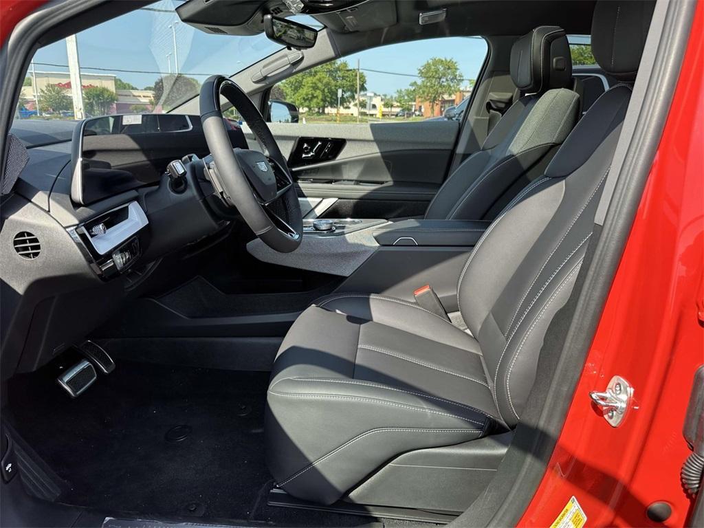 new 2025 Cadillac OPTIQ car, priced at $56,215
