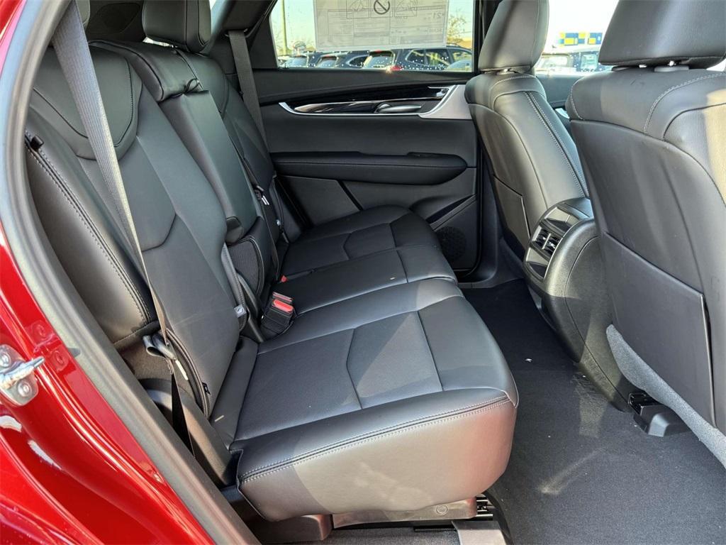 new 2025 Cadillac XT5 car, priced at $56,215