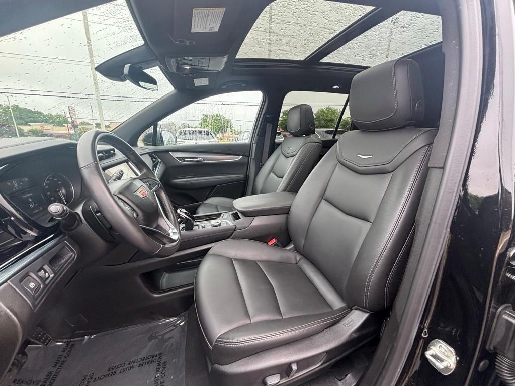 used 2024 Cadillac XT6 car, priced at $42,000