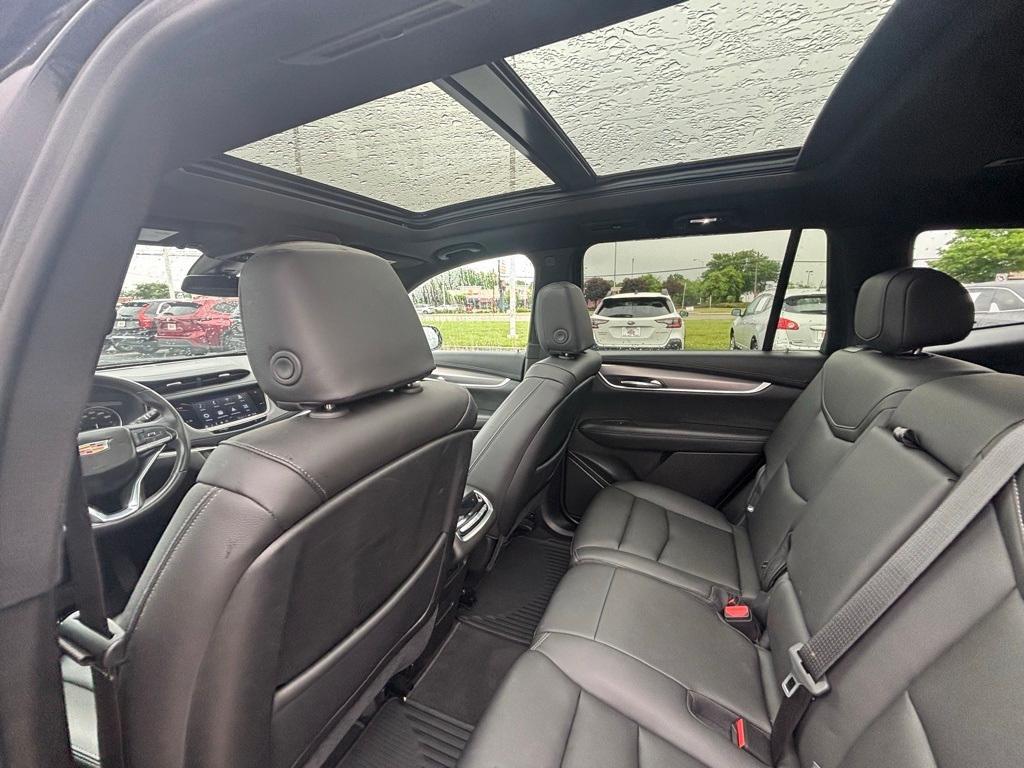 used 2024 Cadillac XT6 car, priced at $42,000