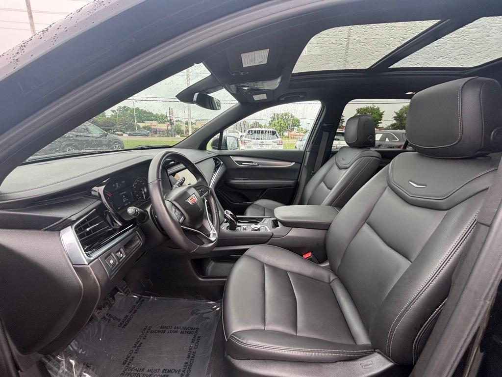 used 2024 Cadillac XT6 car, priced at $42,000