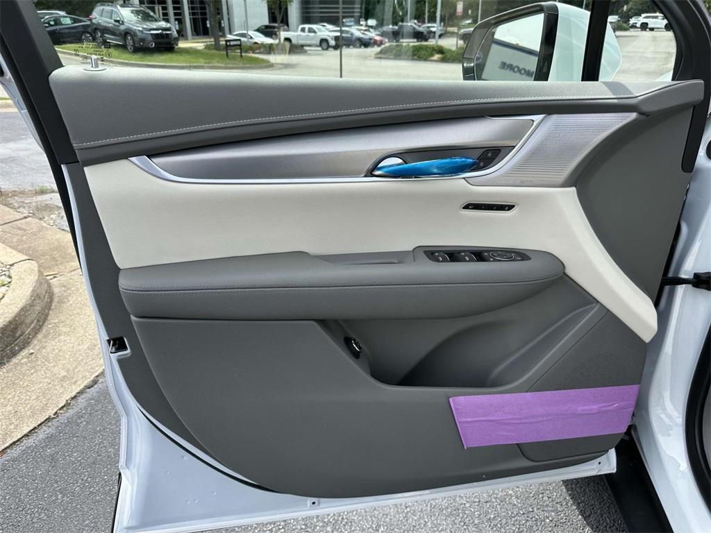 new 2025 Cadillac XT5 car, priced at $56,315