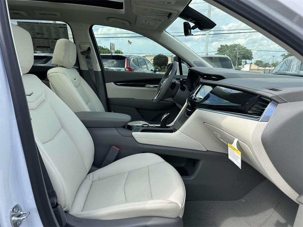 new 2025 Cadillac XT6 car, priced at $62,465