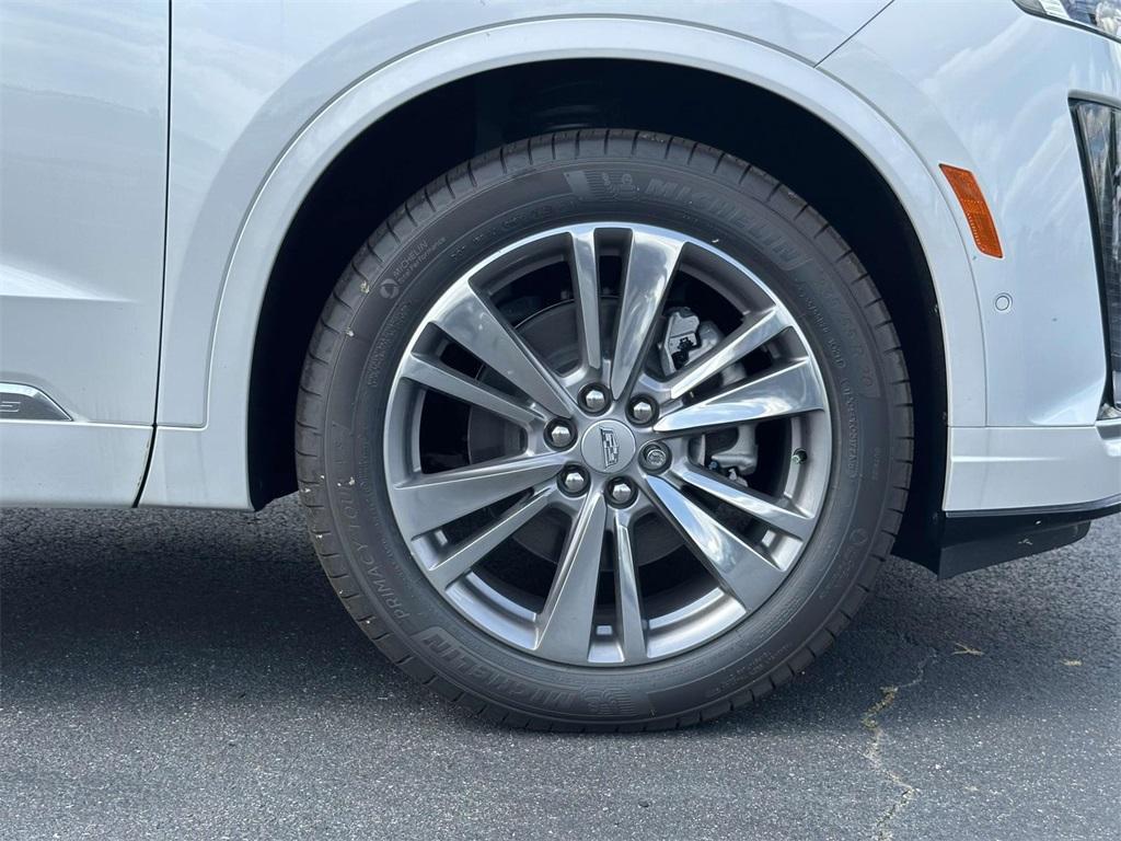 new 2025 Cadillac XT6 car, priced at $62,465