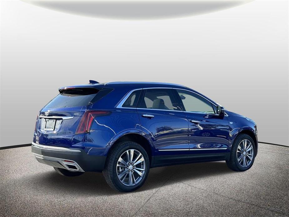 new 2025 Cadillac XT5 car, priced at $55,615