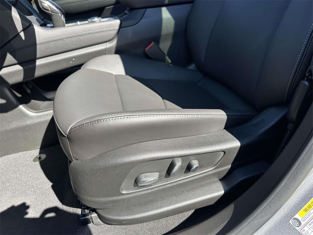 new 2025 Cadillac XT5 car, priced at $58,665