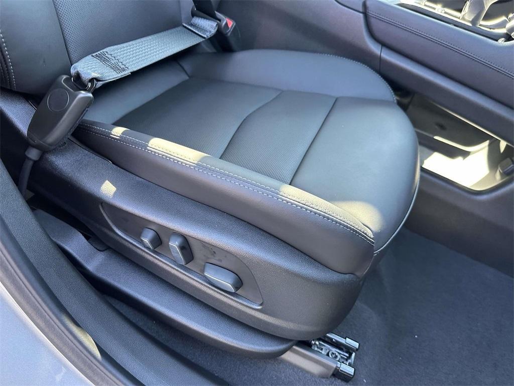 new 2025 Cadillac XT5 car, priced at $58,665