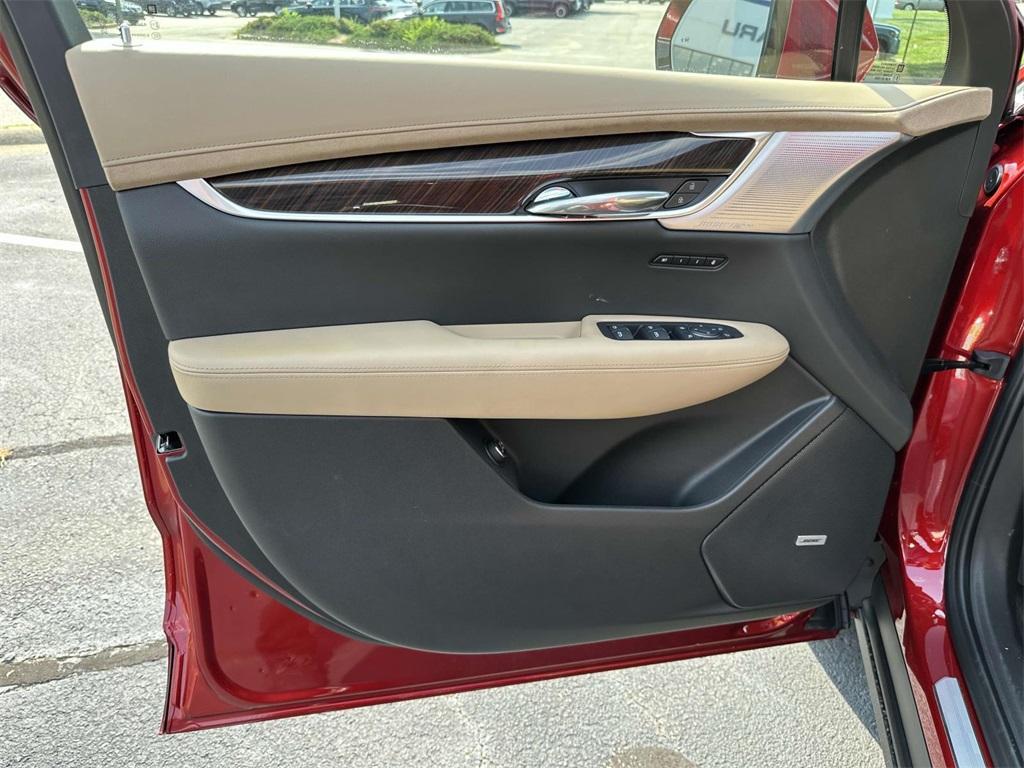 new 2025 Cadillac XT6 car, priced at $75,015
