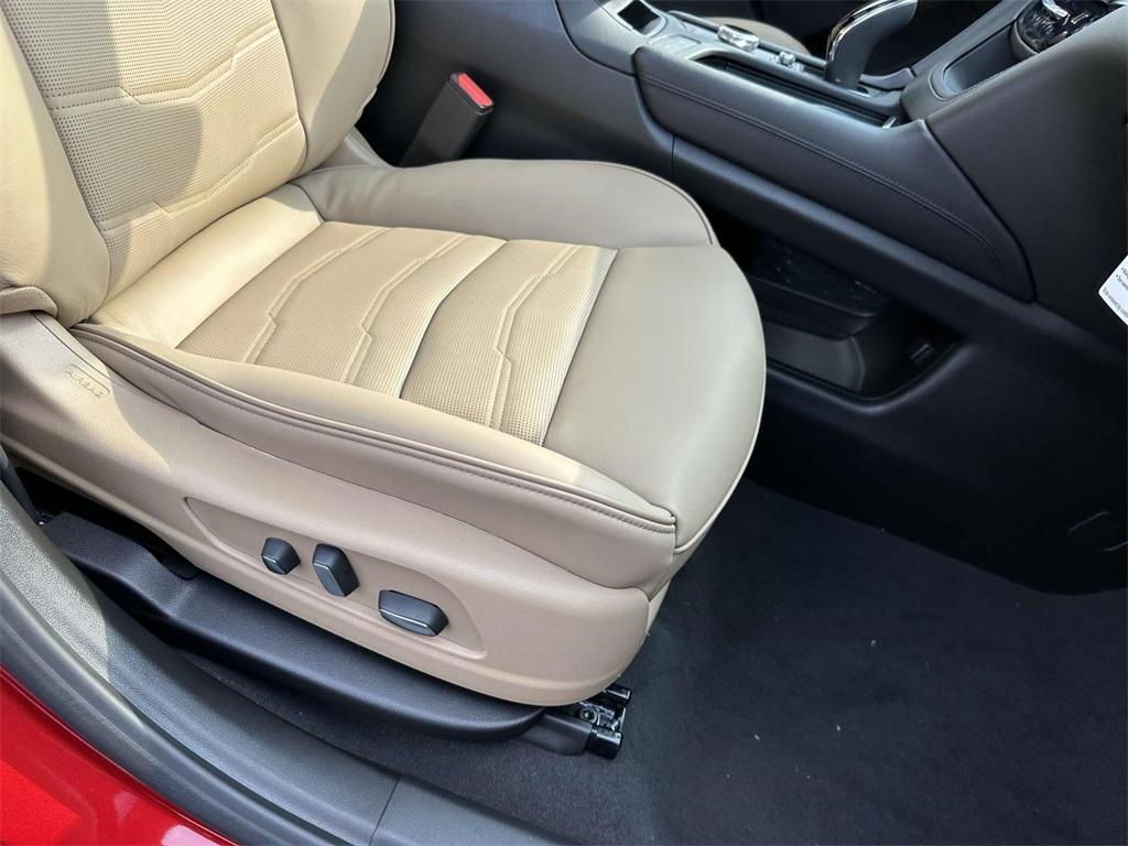 new 2025 Cadillac XT6 car, priced at $75,015