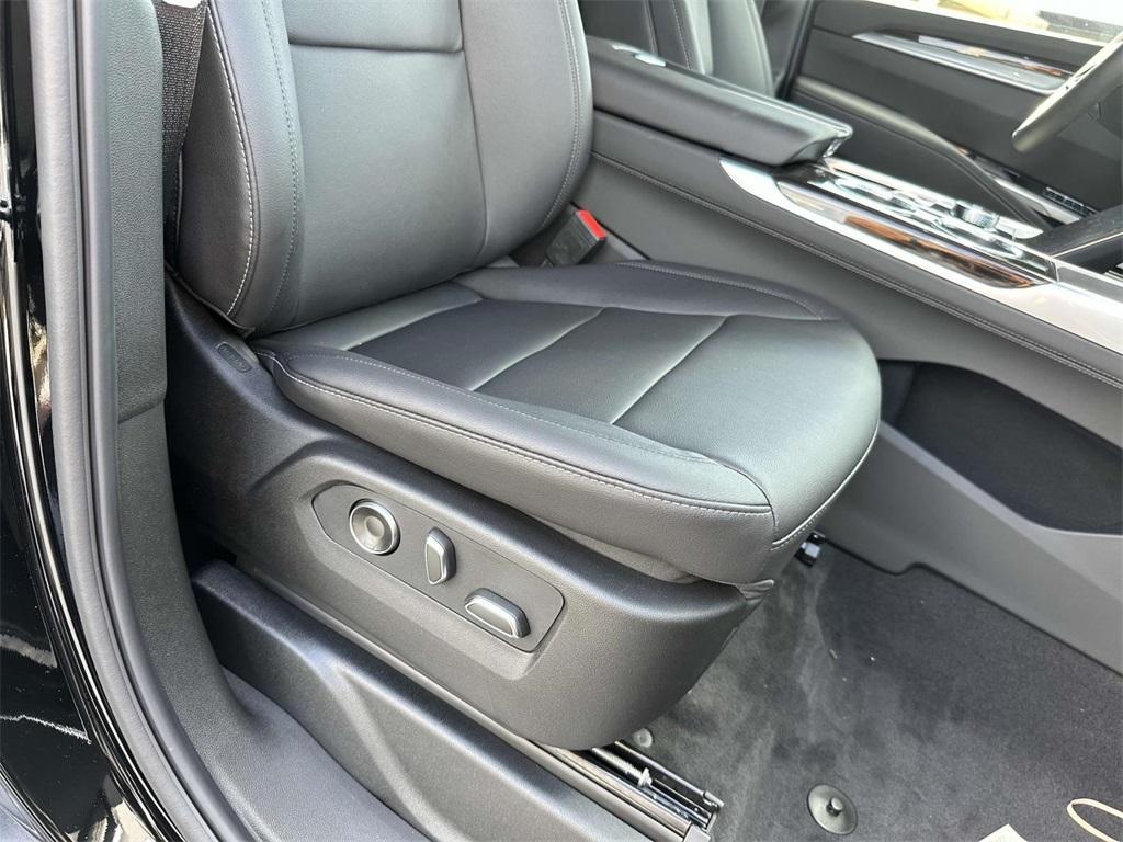new 2025 Cadillac Escalade ESV car, priced at $99,295