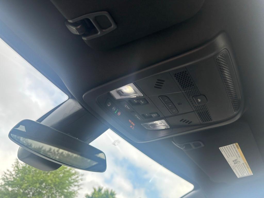 used 2022 Cadillac XT5 car, priced at $30,500