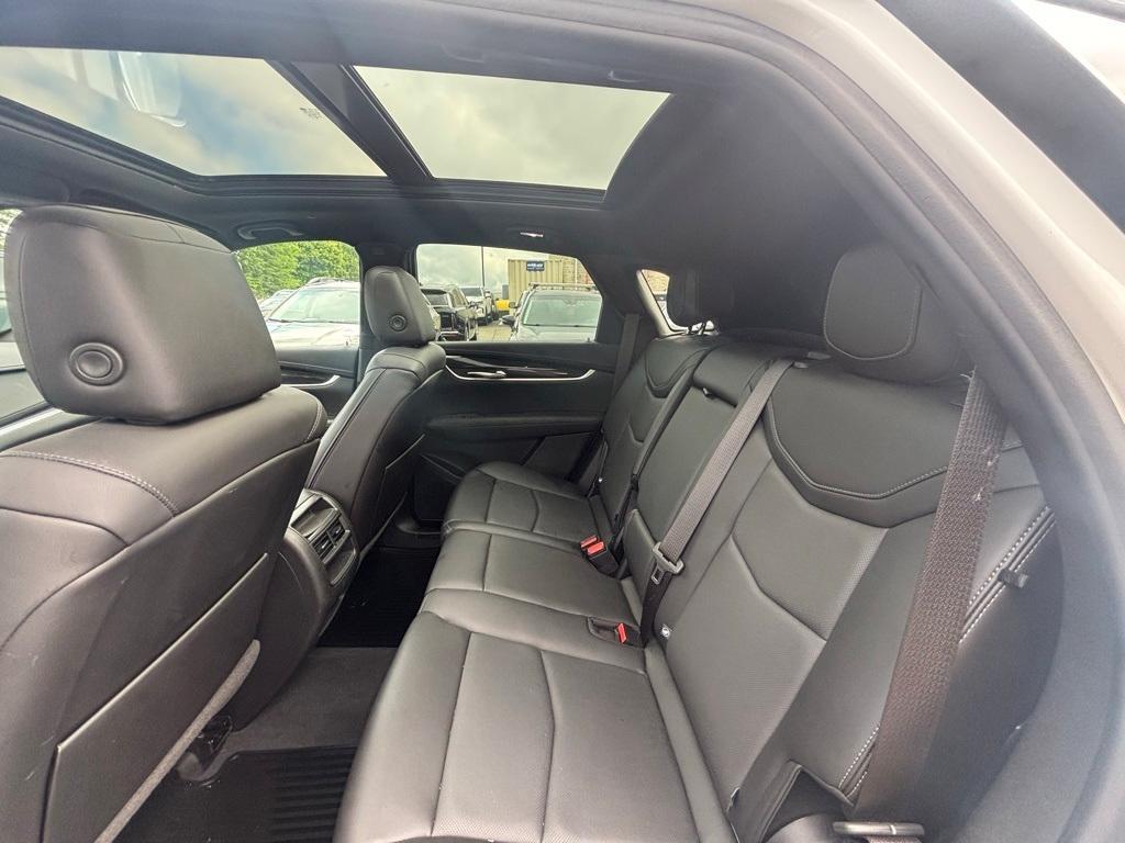 used 2022 Cadillac XT5 car, priced at $30,500