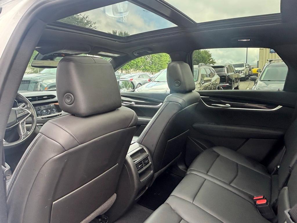used 2022 Cadillac XT5 car, priced at $30,500
