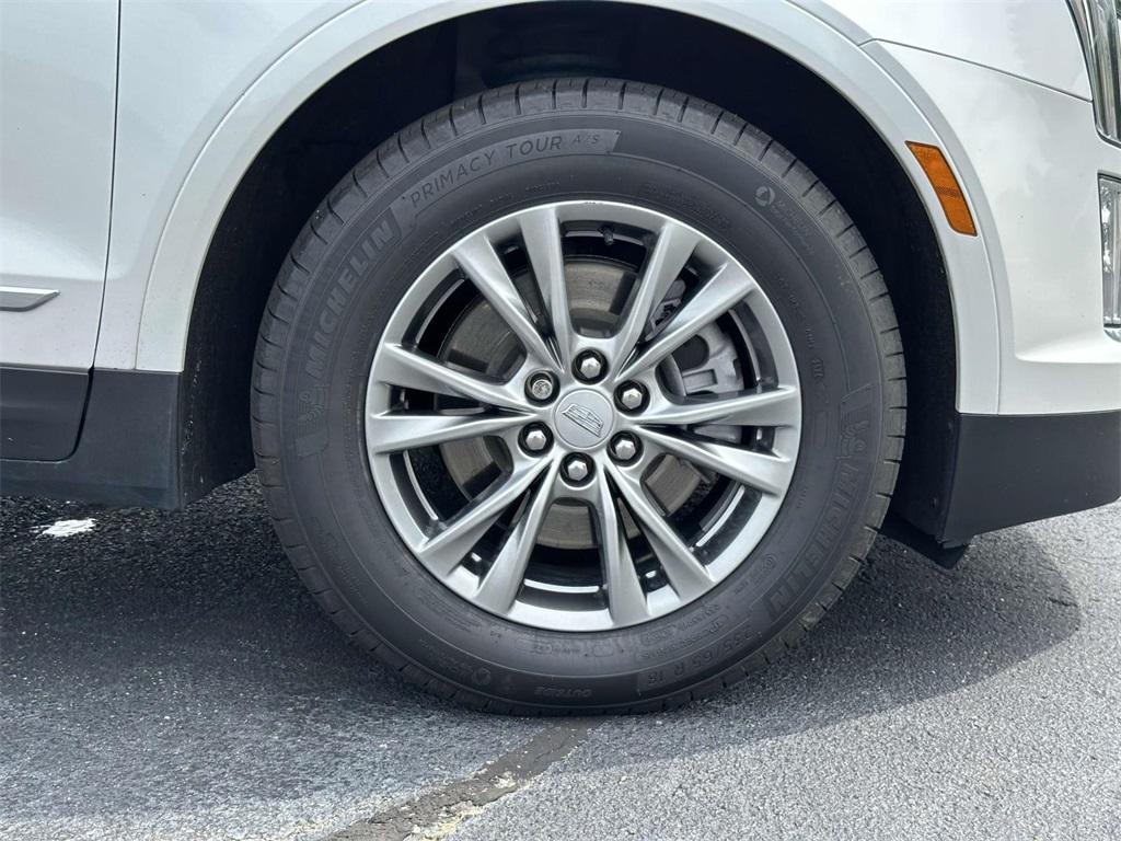 used 2022 Cadillac XT5 car, priced at $30,500