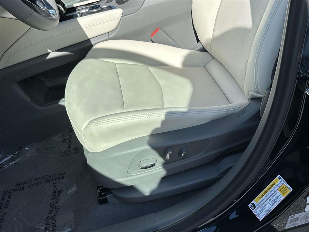 new 2025 Cadillac XT6 car, priced at $58,583
