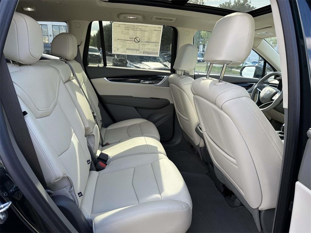 new 2025 Cadillac XT6 car, priced at $58,583
