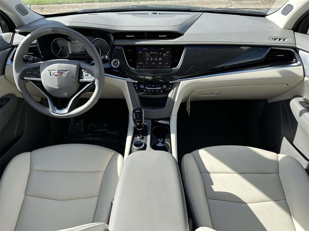 new 2025 Cadillac XT6 car, priced at $58,583