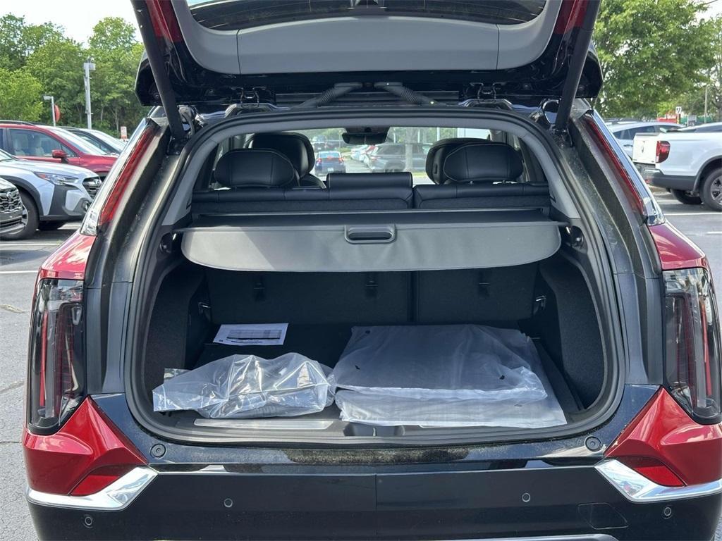 new 2025 Cadillac OPTIQ car, priced at $58,415