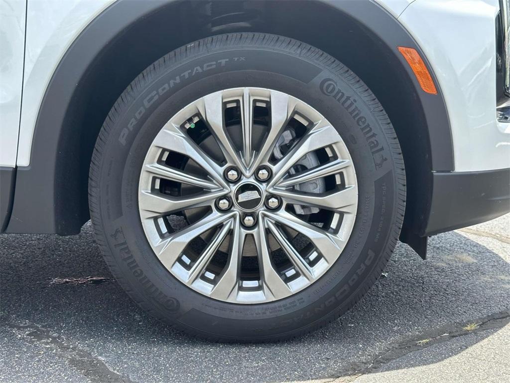 new 2025 Cadillac XT4 car, priced at $44,915