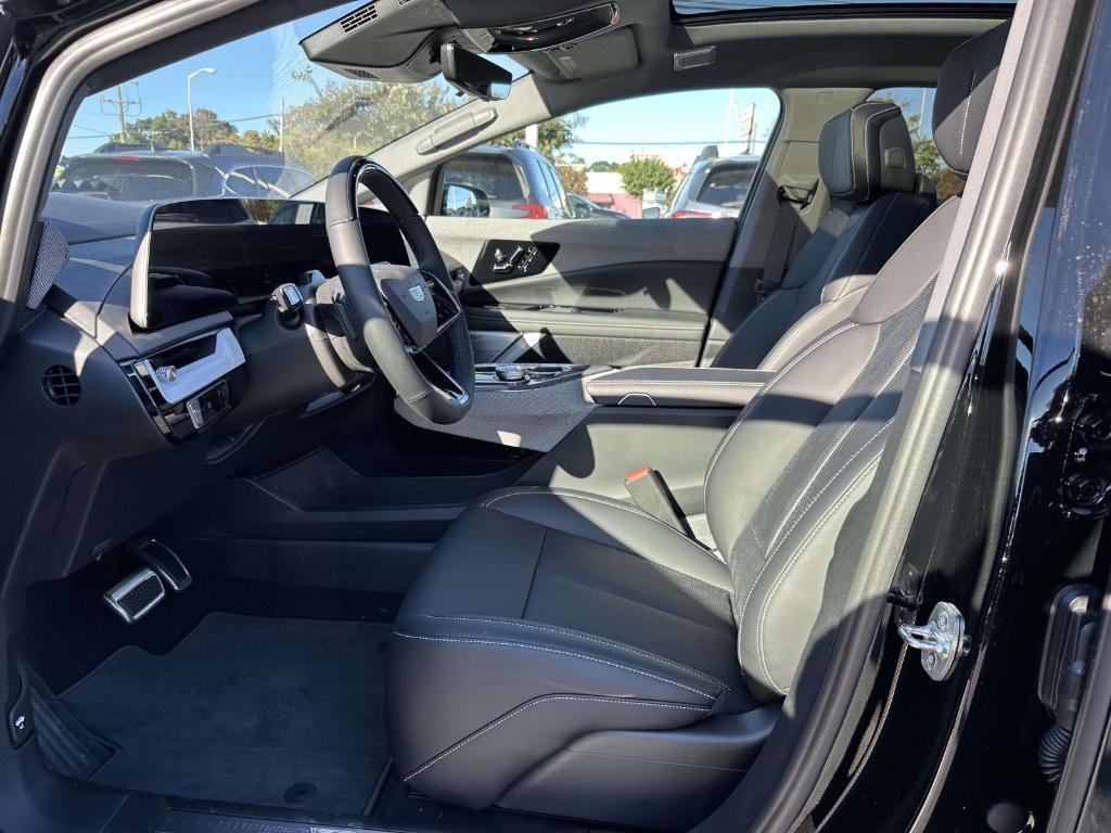 new 2025 Cadillac OPTIQ car, priced at $62,665