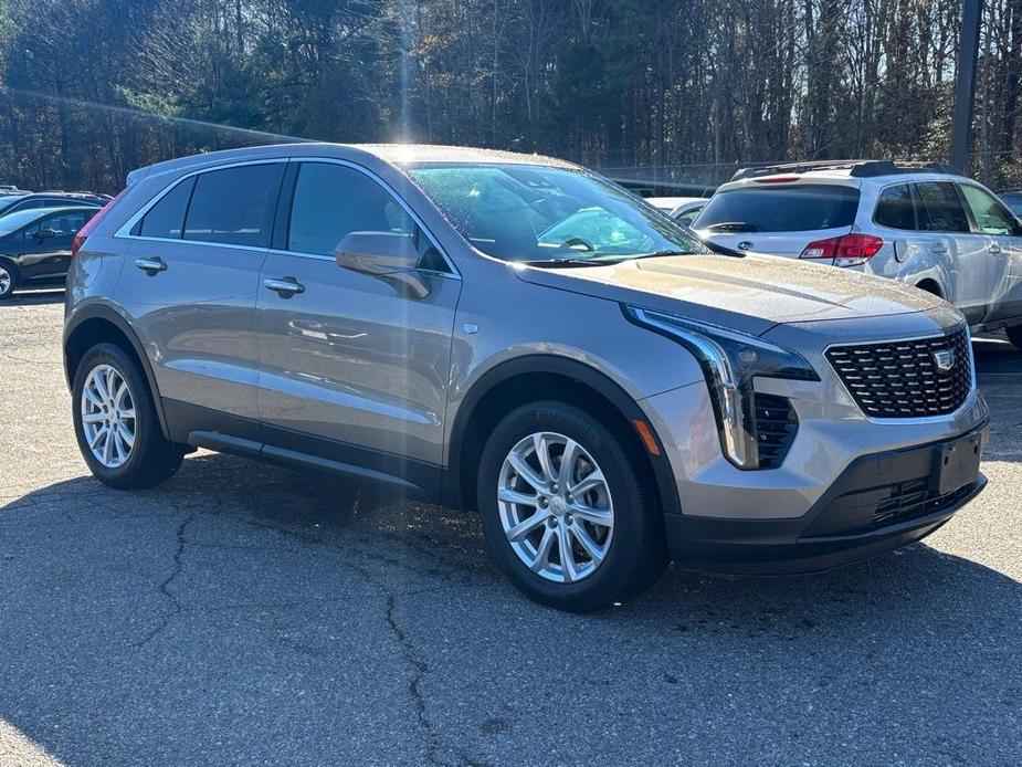 used 2022 Cadillac XT4 car, priced at $27,000