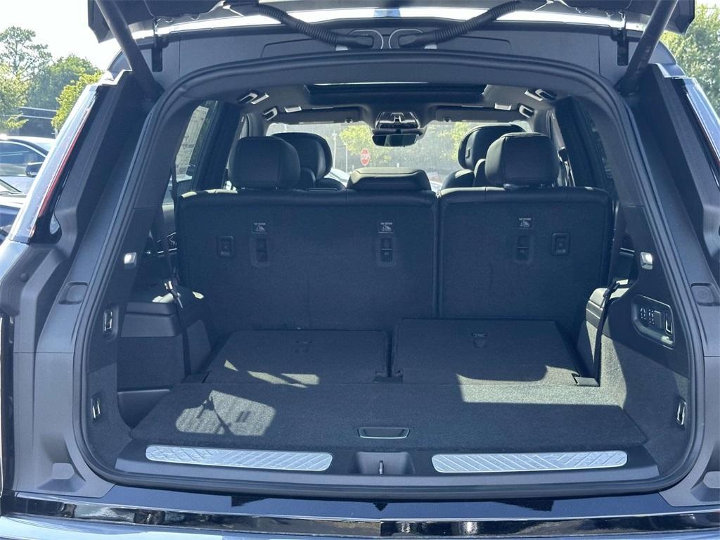 new 2026 Cadillac VISTIQ car, priced at $79,090