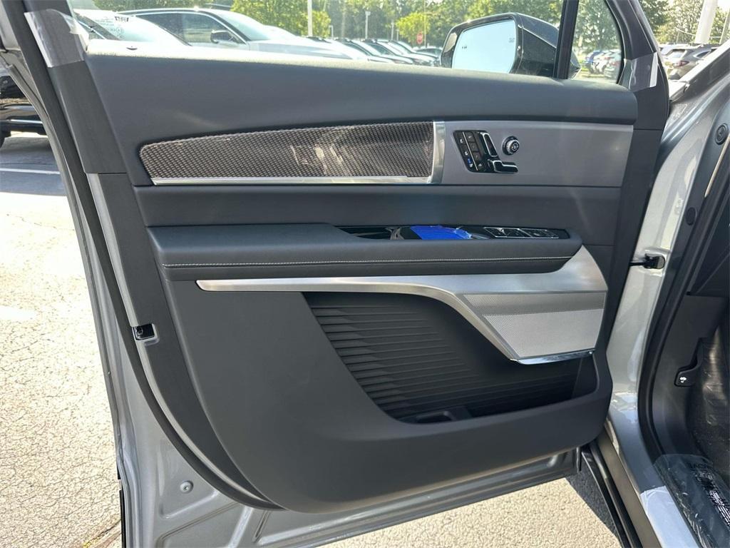 new 2026 Cadillac VISTIQ car, priced at $79,090