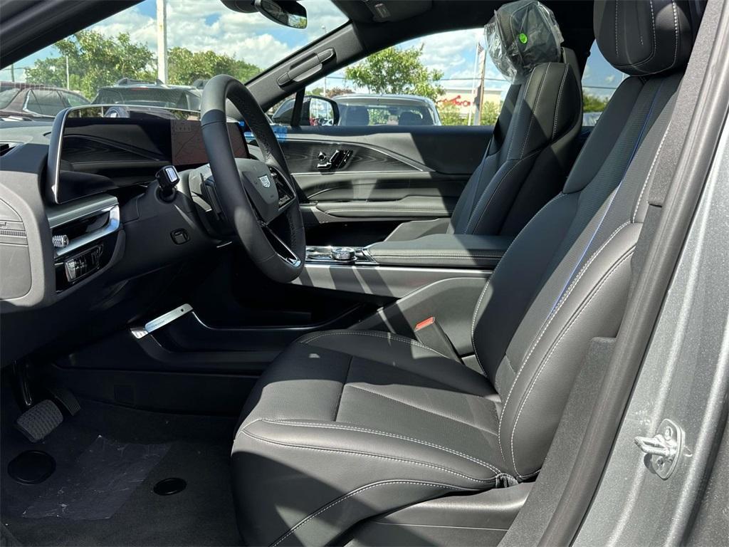 new 2025 Cadillac LYRIQ car, priced at $60,590