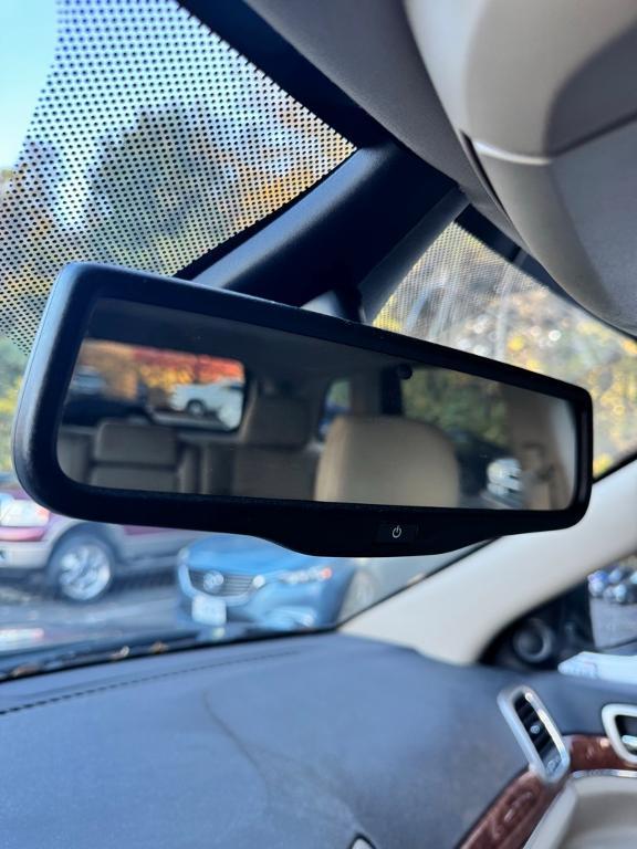 used 2012 Jeep Grand Cherokee car, priced at $10,500