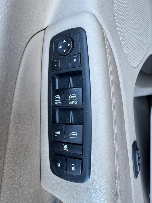 used 2012 Jeep Grand Cherokee car, priced at $10,500